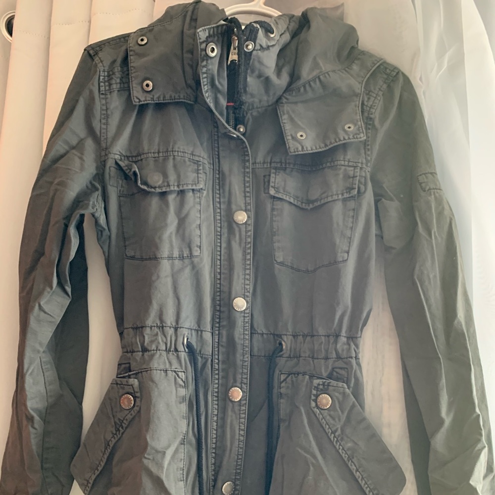 Drawstring waist cargo jacket